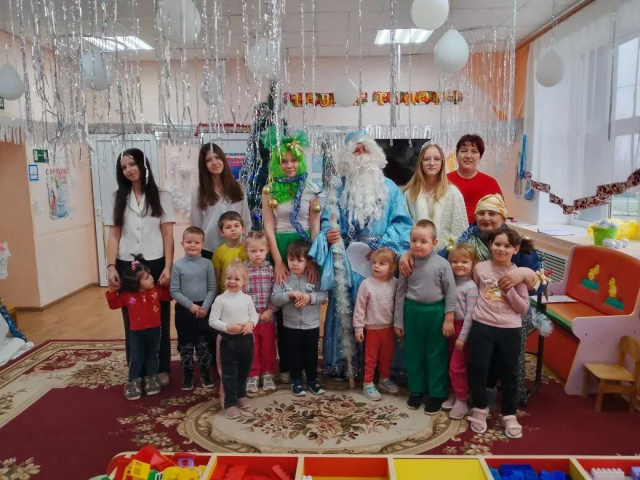 А нас поздравили!